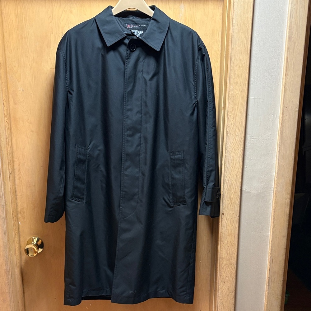 Men’s long coat w/removable lining. Size 40. Great shape.